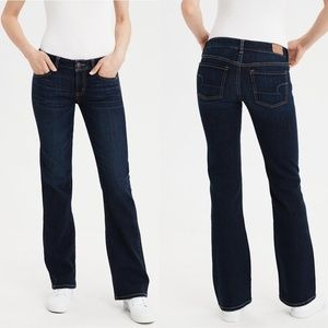 2 Pairs of American Eagle Boyfriend Jeans. NWOT 8L